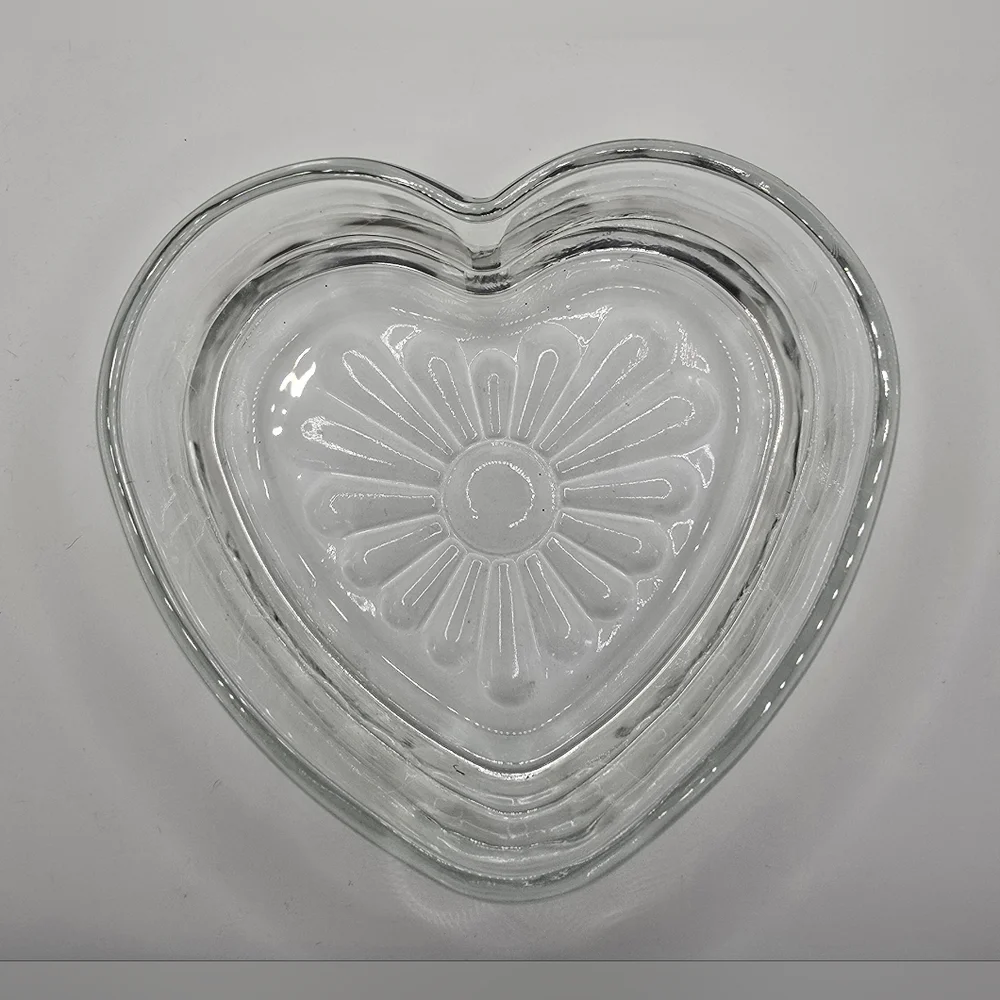 Vintage Candy Trinket Dish Glass - Heart Shaped Design - No Chips Or Cracks EUC